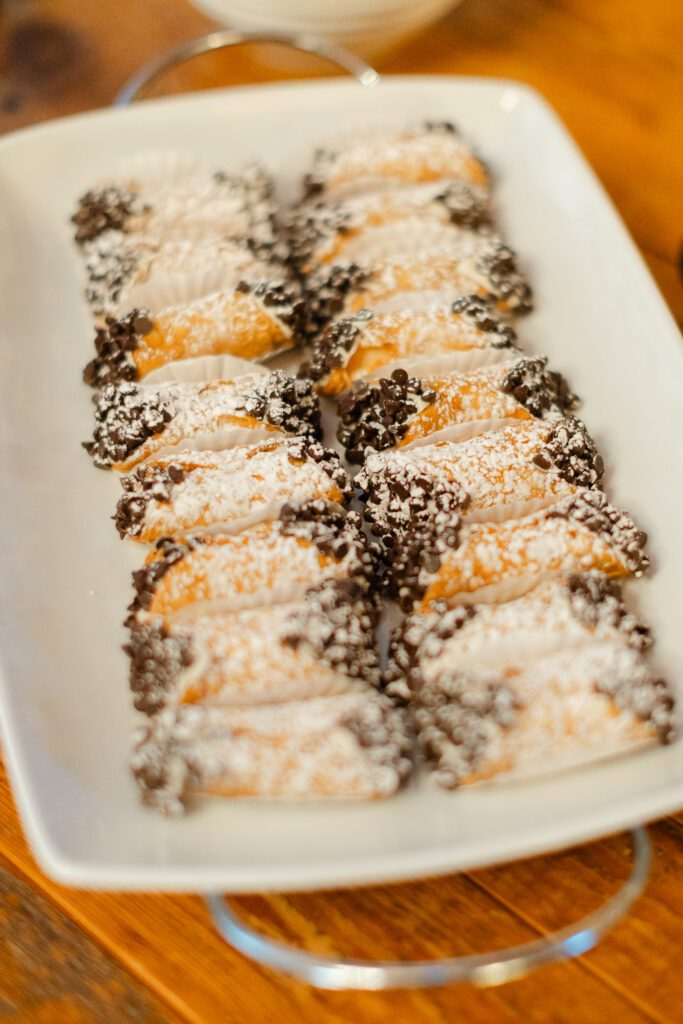 Cannoli’s with chocolate chips and powdered sugar